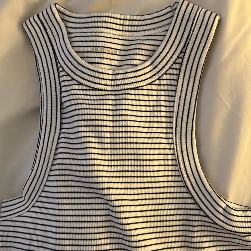 New with tags! Old navy tank